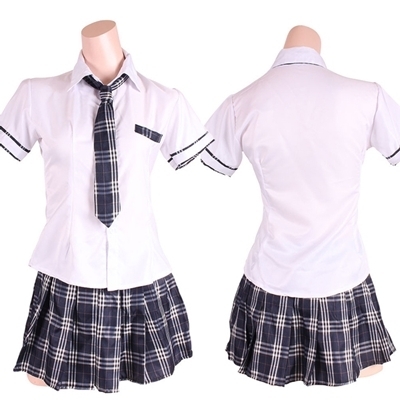 チェックスカートでつくる姉系トラッドスクール制服